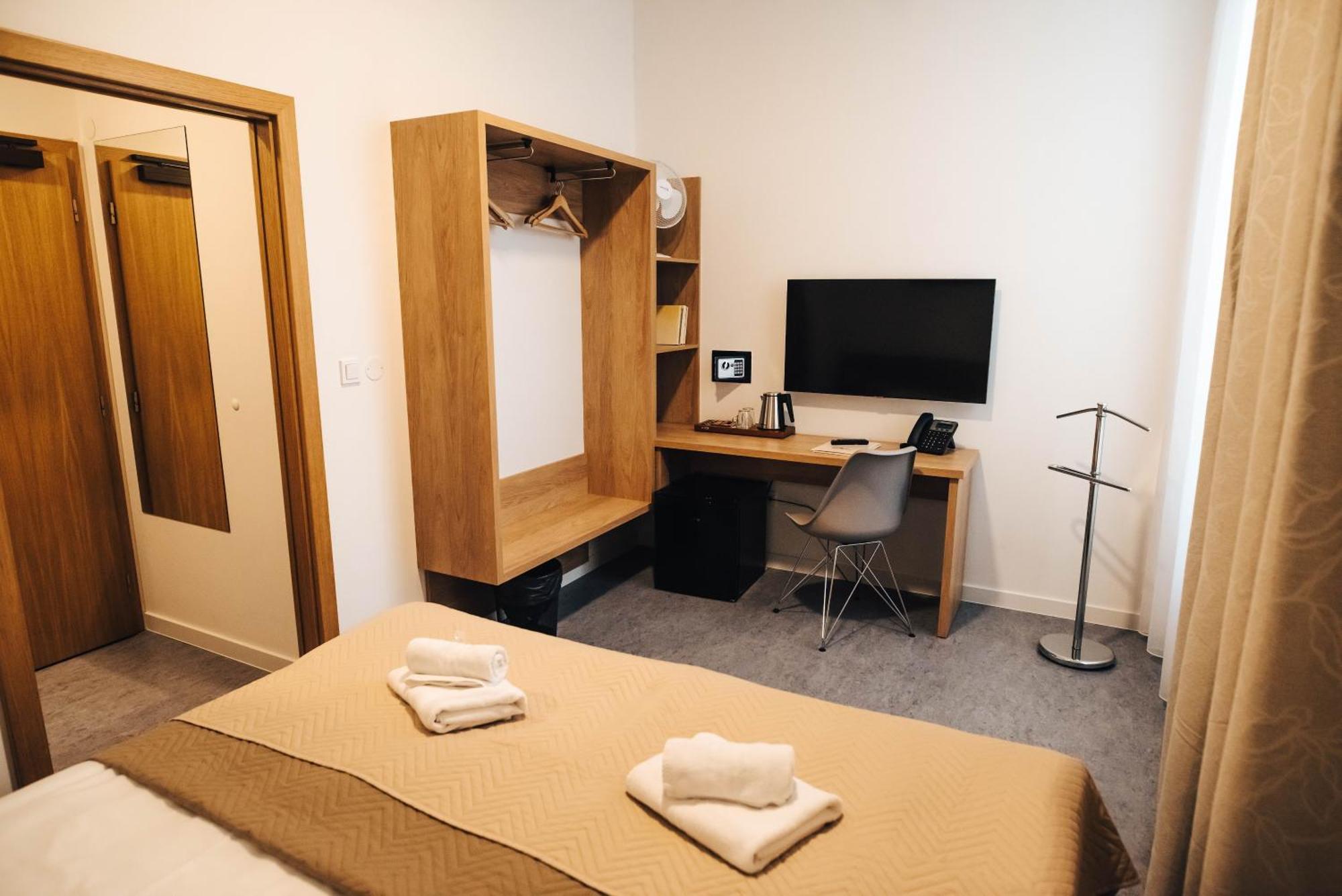 Hotel Forea Lanskroun Luaran gambar