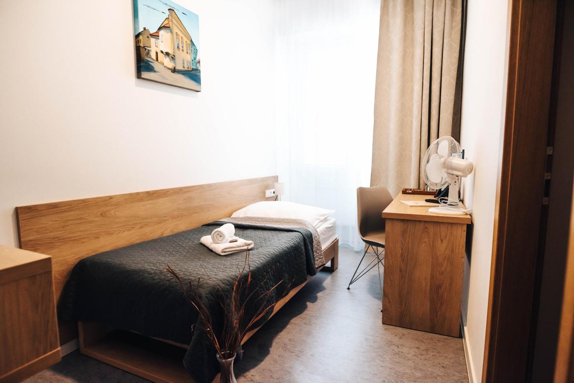 Hotel Forea Lanskroun Luaran gambar