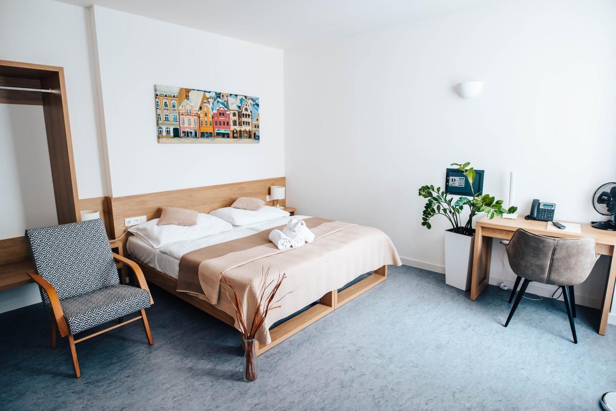 Hotel Forea Lanskroun Luaran gambar