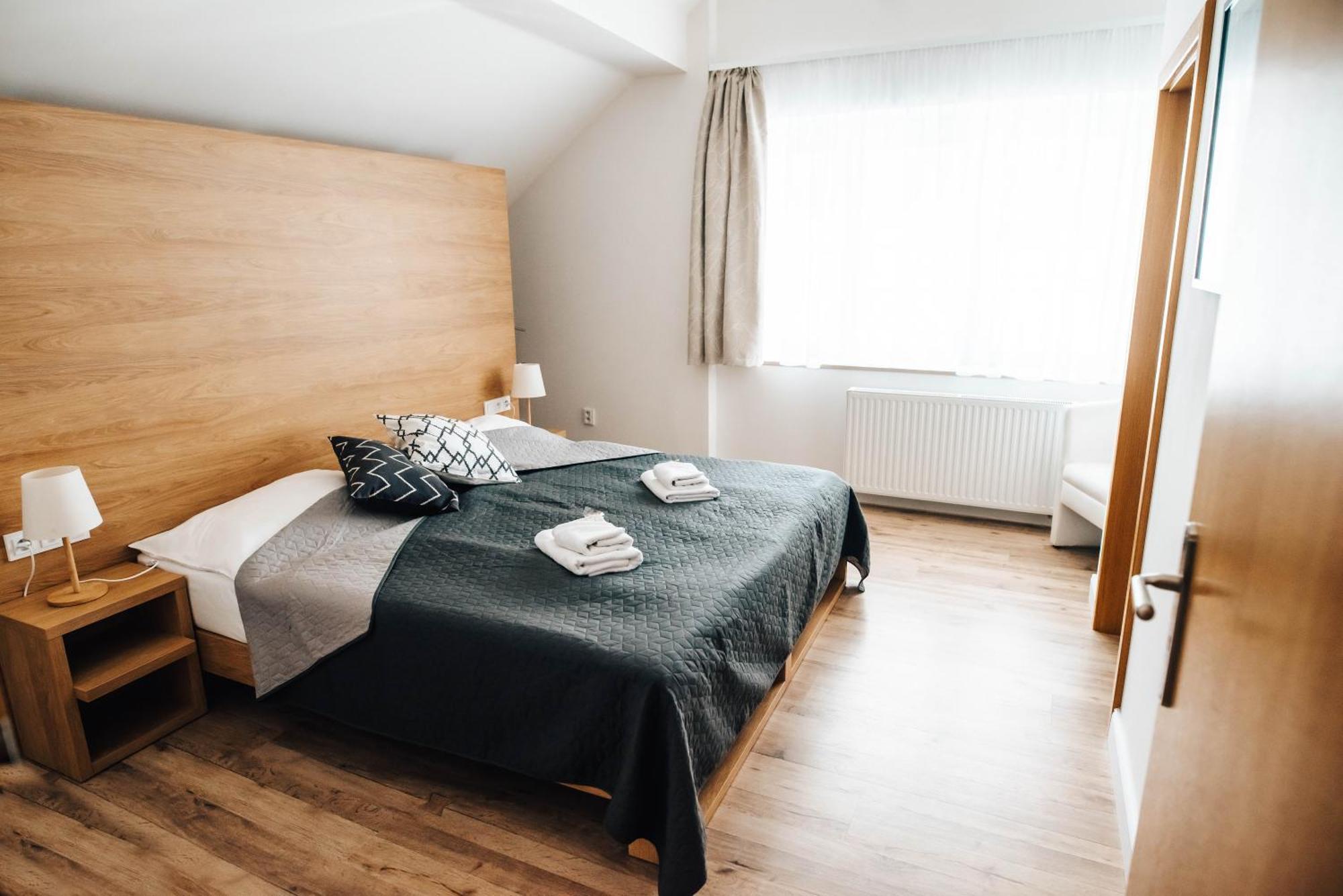 Hotel Forea Lanskroun Luaran gambar