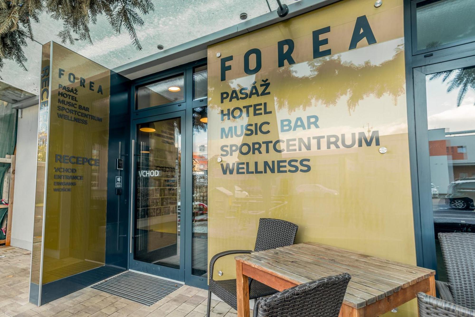 Hotel Forea Lanskroun Luaran gambar